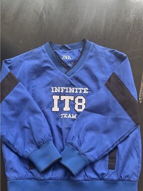 Zara Blue V‑Neck "Infinite IT8 Team" Pullover Sweatshirt